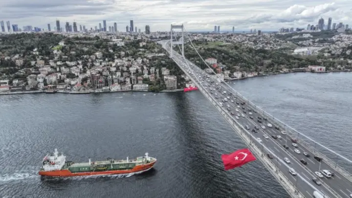 İstanbul Boğazı'ndan 6 Ayda 19 Bin 277 Gemi Geçti: Taşınan Yük 301 Milyon Grostonu Aştı