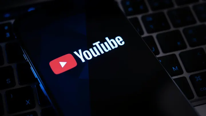 YouTube, video oynatma arayüzünü güncelledi.