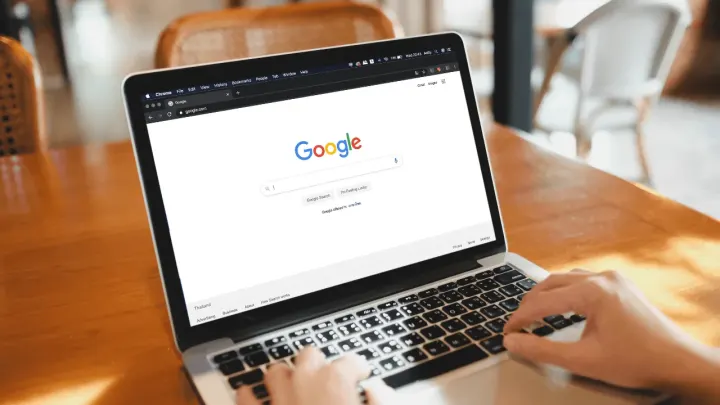 Google, Google.com'da ülkelere özel arama uzantılarını yönlendirmeye başlayacak.