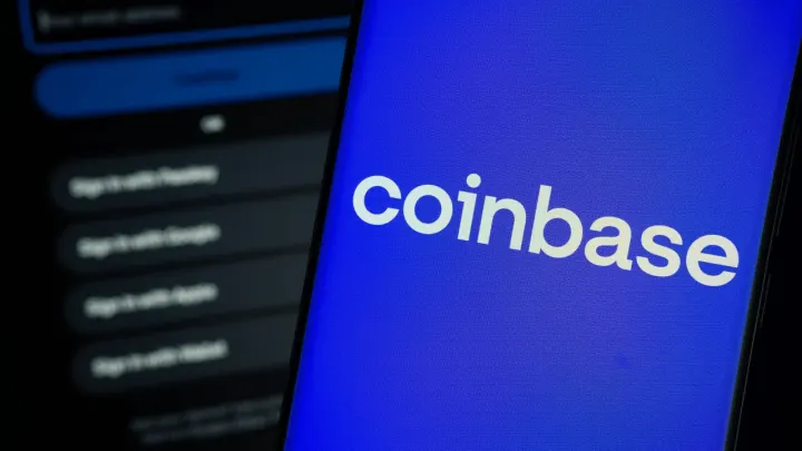 Coinbase CEO'su, yapay zeka araçlarını benimsemeyen mühendisleri işten çıkarıyor.