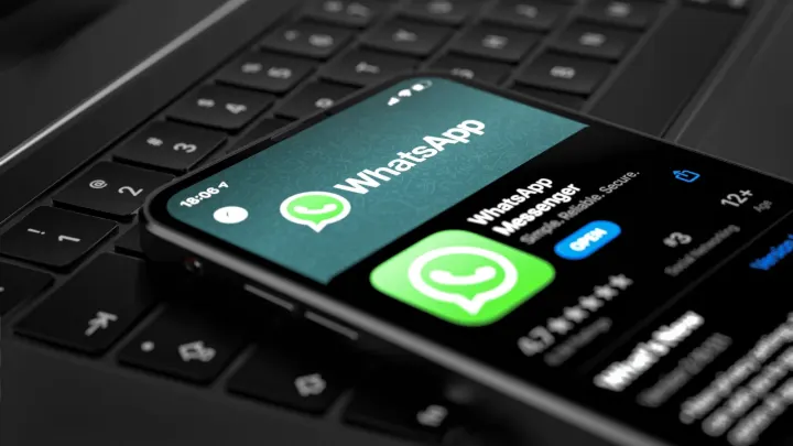 WhatsApp, yapay zeka destekli mesaj özeti özelliğini test ediyor.
