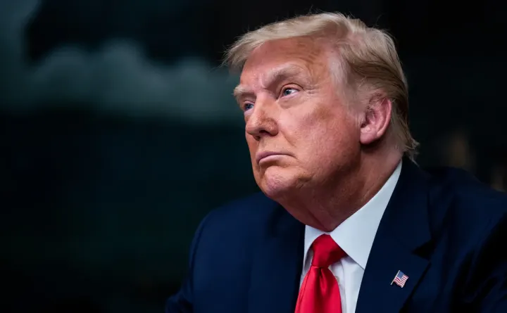 Trump’tan Powell’a sert tepki: “Amerika’ya milyarlarca dolara mal olan bir aptal”