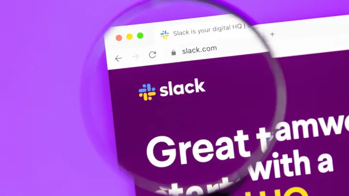 Slack, yapay zeka destekli yeni özellikleriyle iş yönetimini merkezi bir platformda bir araya getiriyor.