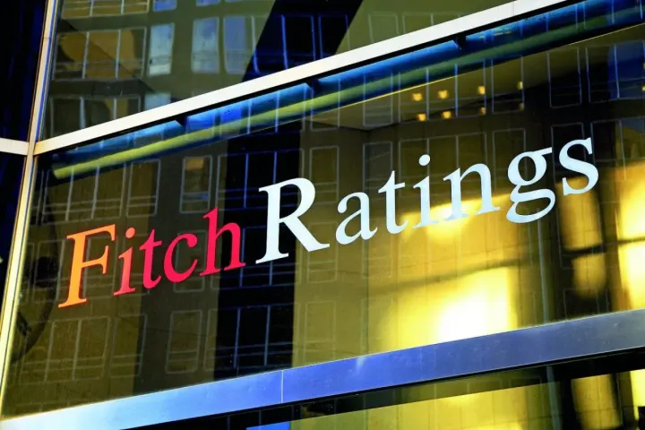 Fitch’ten Türk Bankaları İçin Yılın İkinci Yarısına Dair Öngörü: Faiz Marjı Artabilir, Riskler İzleniyor