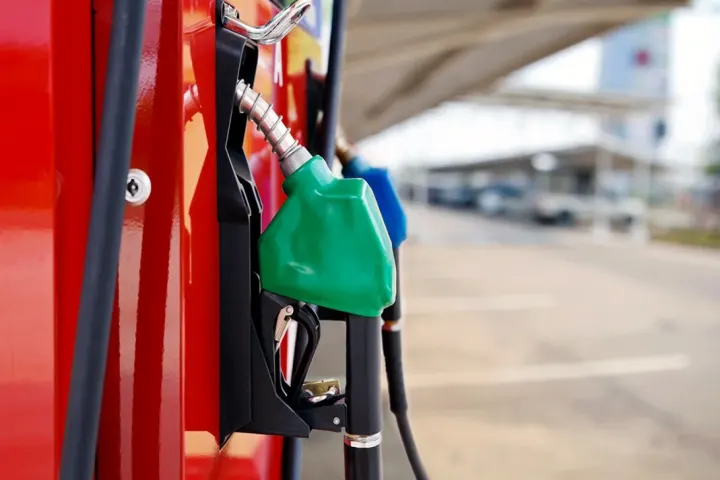 Benzine 1,55 TL Zam Bekleniyor: İstanbul, Ankara ve İzmir Güncel Akaryakıt Fiyatları
