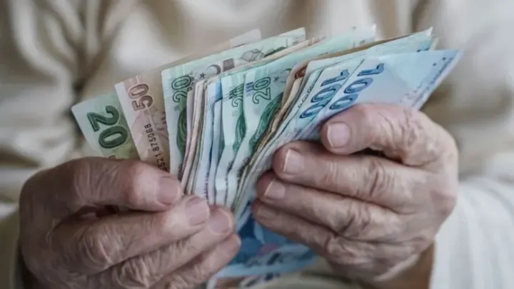 SSK ve Bağ-Kur Emeklilerine Zamlı Maaşlar Yatıyor: En Düşük Emekli Aylığı 20 Bin TL Oldu