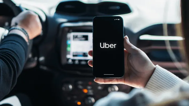 FTC, Uber'i aboneleri yanılttığı iddiasıyla dava etti.