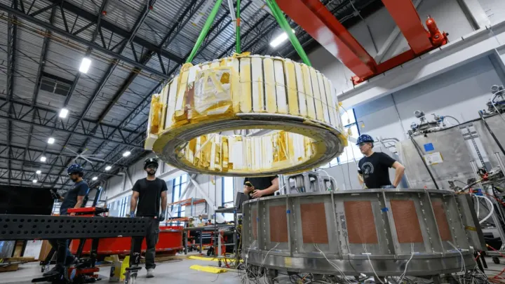 Commonwealth Fusion Systems, füzyon enerjisi girişimi için 863 milyon dolar yatırım aldı.