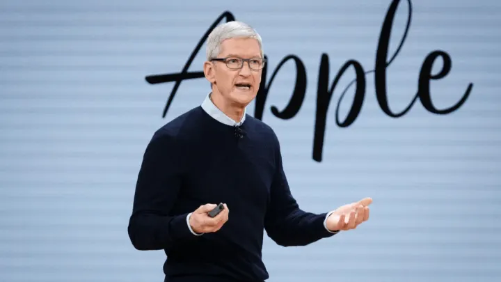 Apple, Tim Cook'un 2026'da CEO'luğunu devretme olasılığına yönelik hazırlık yapıyor.