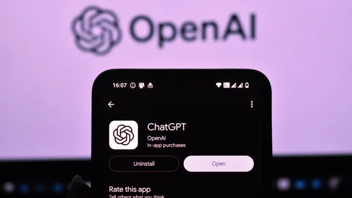 OpenAI, ChatGPT Pulse ile kişiselleştirilmiş sabah raporları sunuyor.