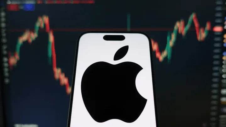 Apple, 2025'in dördüncü çeyreğinde 102,5 milyar dolar gelir sağladı.