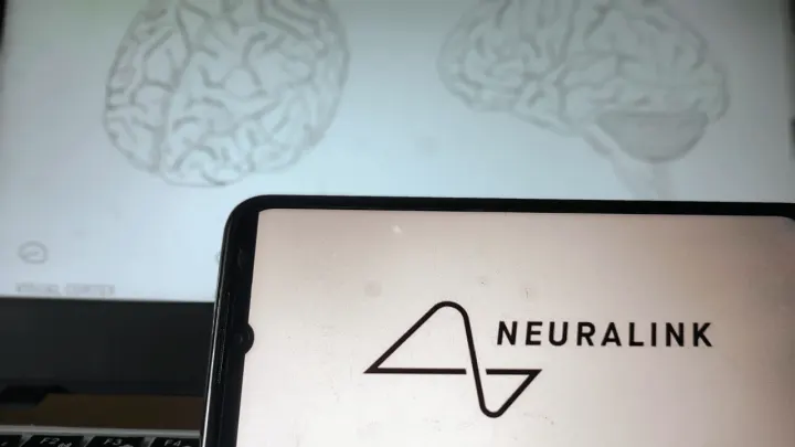 Neuralink, 9 milyar dolar değerleme ile 600 milyon dolarlık yatırım aldı.