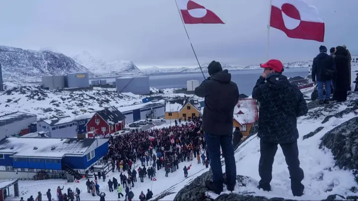 ABD’nin Grönland Hamlesine Avrupa’dan Ortak Tepki: Gümrük Vergileri Krizi Derinleştirdi