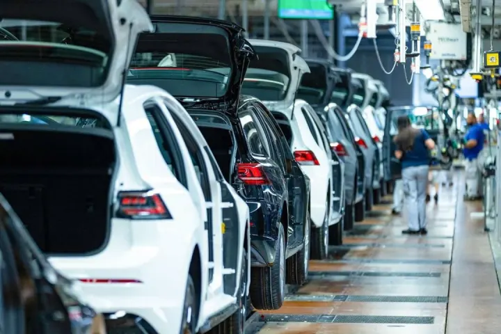 Volkswagen'den Radikal Yeniden Yapılanma: Model Sayısı Azalıyor, Üretim Kapasitesi Düşüyor