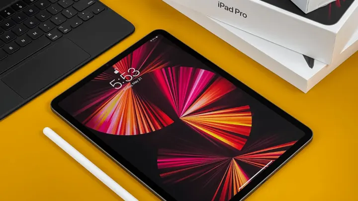 Apple, M5 çipli yeni iPad Pro modellerine çift ön kamera ekliyor.