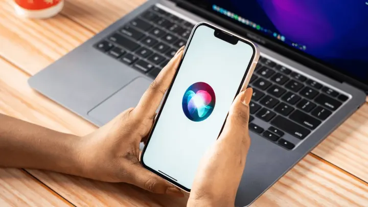 Siri'nin yeni versiyonu Gemini teknolojisiyle güçlendirilecek.