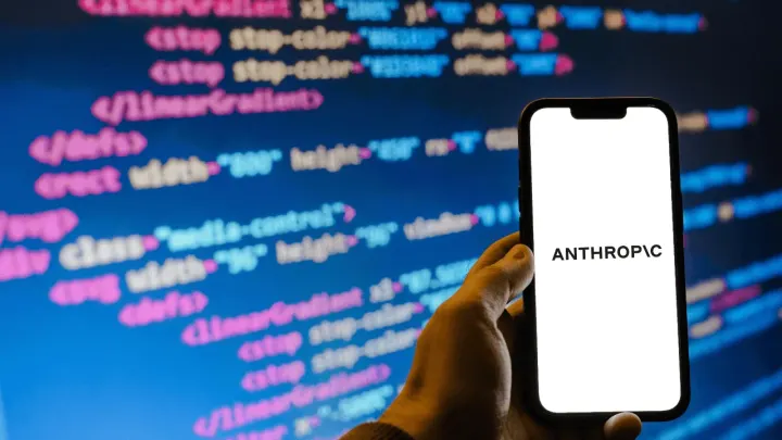 Apple ve Anthropic, yapay zeka kodlama platformu üzerinde çalışıyor.
