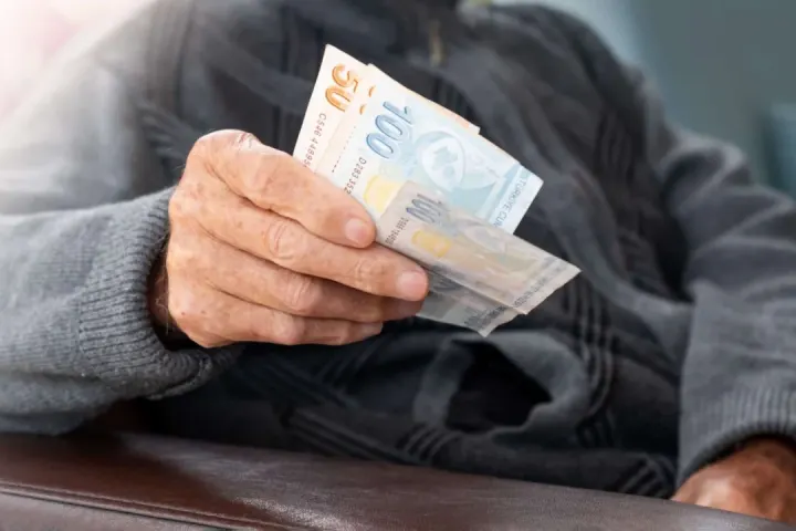 Emekli Maaşı Fark Ödemelerinin Tarihi Belli Oldu: SGK 7 Ağustos'u İşaret Etti