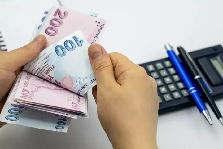 Zamlı Yaşlı ve Engelli Aylıkları Hesaplara Yatırıldı