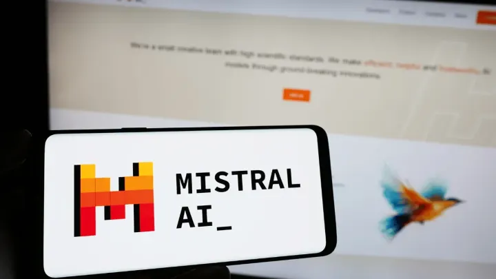 Yeni yapay zeka modeli Devstral, kodlamaya odaklanıyor.