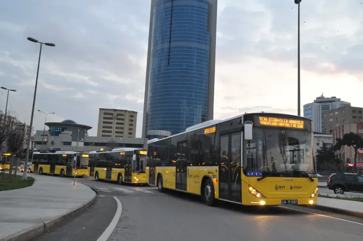 Yeni Karar Resmi Gazete’de: İki Meslek Grubuna Toplu Taşıma Ücretsiz Oldu