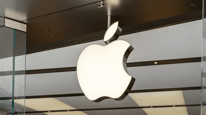 Apple, 2025 Q2'de 95,4 milyar dolar gelir elde etti.