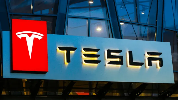 Tesla’dan Stratejik Dönüşüm: Model S ve Model X Üretimi Sona Eriyor