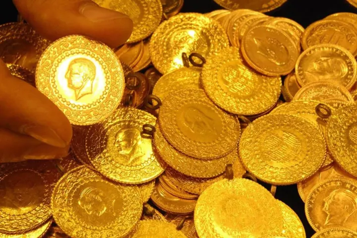 Altın fiyatlarında yön değişti: ABD verileri Fed beklentilerini sarstı