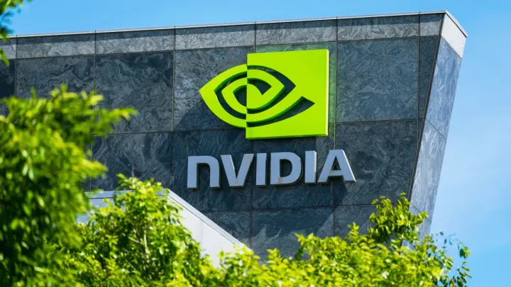 Nvidia, Microsoft'u geçerek tekrar dünyanın en değerli şirketi oldu.