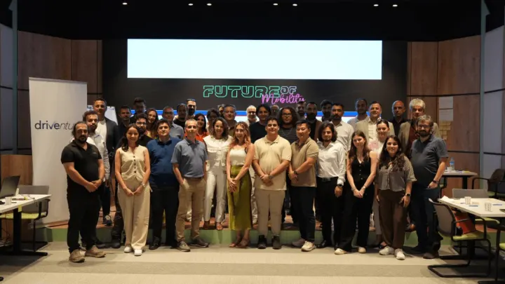 Driventure'ın Future of Mobility Accelerator programını tamamlayan 13 girişim seçildi.
