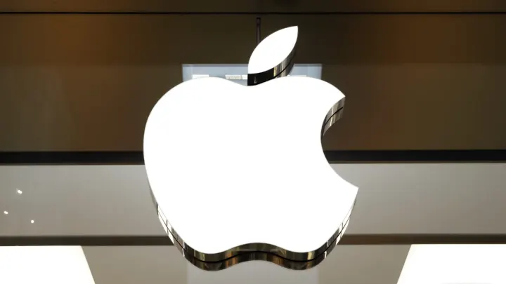 Apple, iPhone Air serisinde daha büyük ekranlı bir model için 2027'yi hedefliyor.