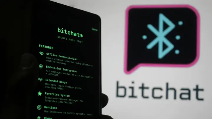 Bitchat, Jack Dorsey'nin yeni internetsiz mesajlaşma uygulaması App Store'da yayınlandı.