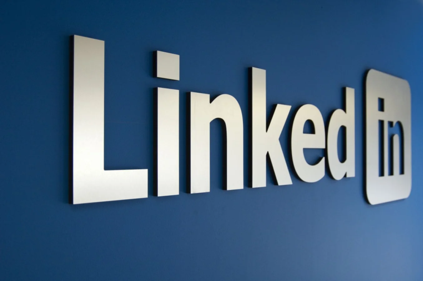 LinkedIn'e Hedefli Reklamlar Nedeniyle AB'den 310 Milyon Euro Ceza