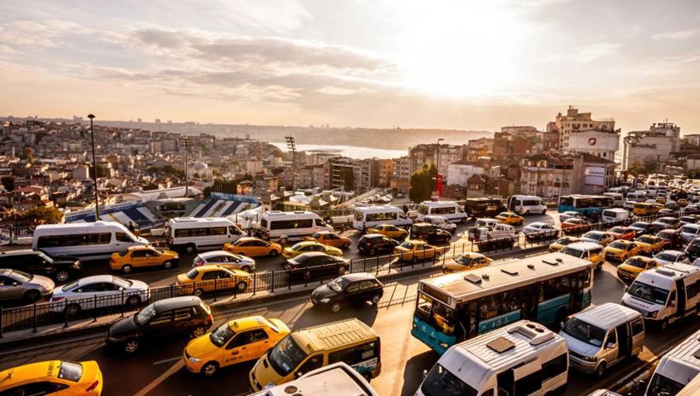 İstanbul'da Toplu Taşıma Ücretlerine Zam Gündemde: İBB'den Yüzde 55'lik Teklif