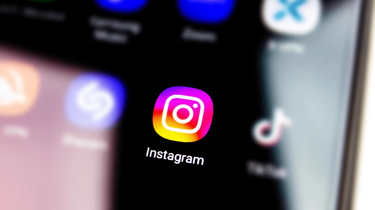 Instagram, repost özelliğini tekrar test ediyor.