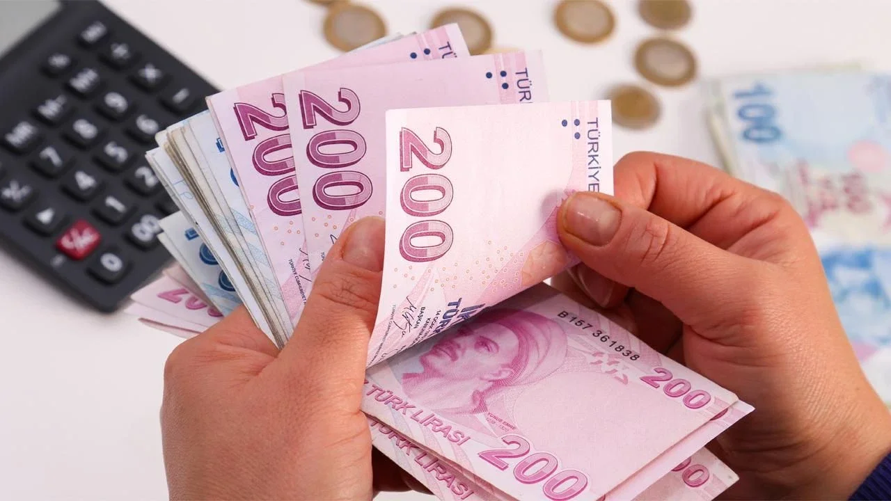 Memur ve Emekli Maaş Zamları Belli Oldu! İşte Yeni Maaşlar ve Ödeme Tarihleri