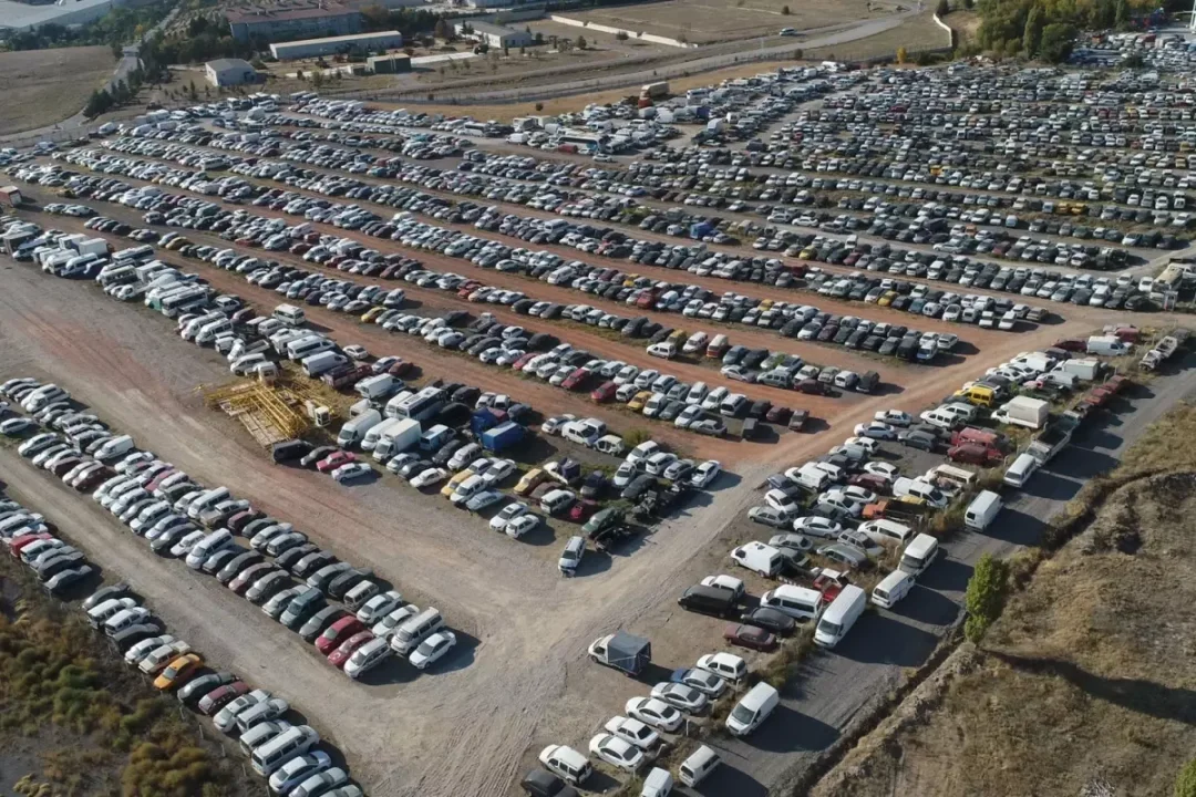 Yediemin Otoparklarındaki 14 Bin Araç Satışa Çıkıyor: 50 Milyar TL Gelir Bekleniyor