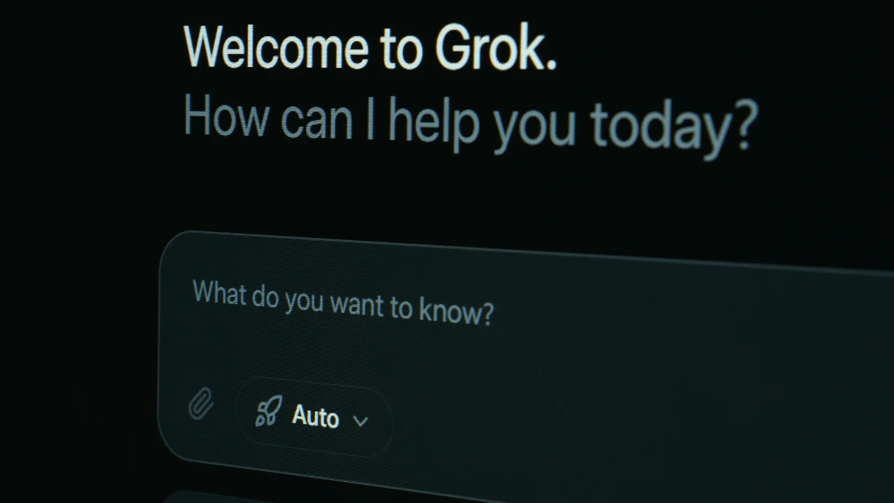 Grok, yanıtlarında reklam göstermeye başlamaya hazırlanıyor.