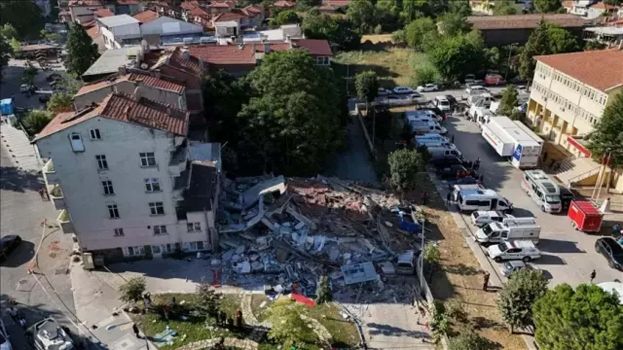 Balıkesir Sındırgı Depreminde Hasar Tablosu Netleşiyor: 1 Ölü, 29 Yaralı