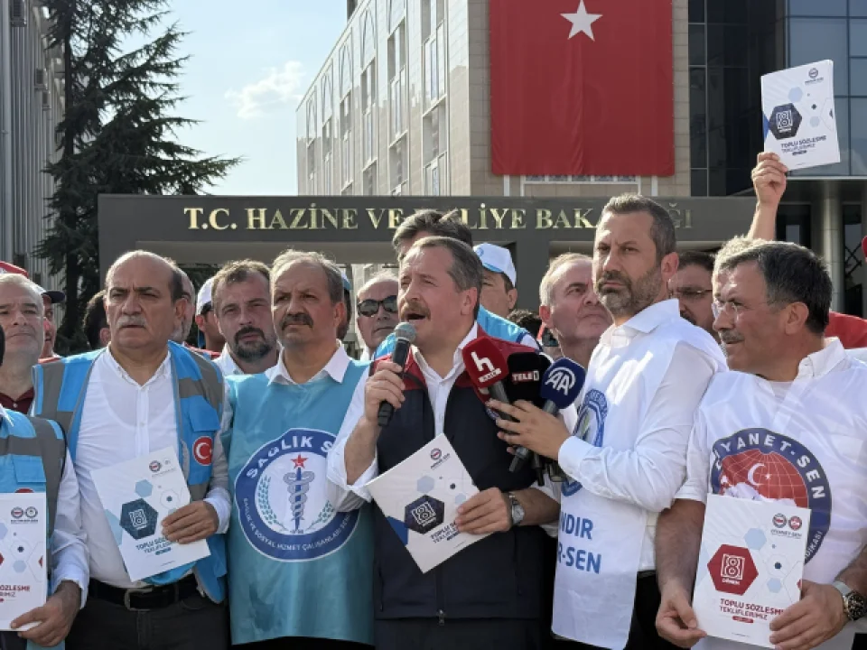 Memurlar ile hükümet arasında uzlaşma çıkmadı: Zam teklifi hakeme gidiyor