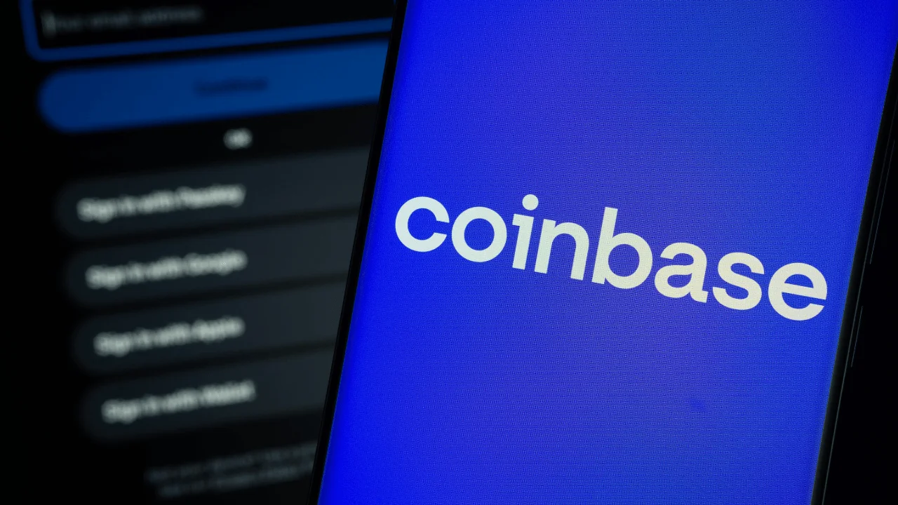 Coinbase CEO'su, yapay zeka araçlarını benimsemeyen mühendisleri işten çıkarıyor.
