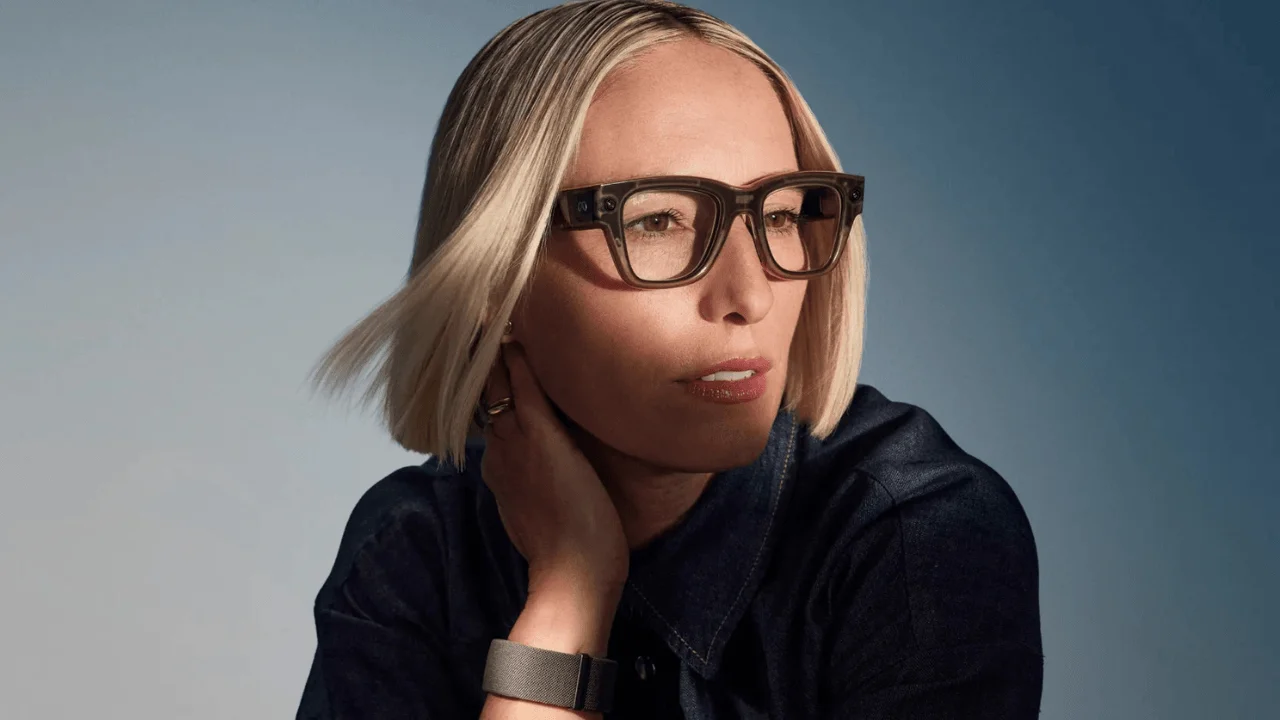 Meta'nın yeni Ray-Ban akıllı gözlükleri, Neural Band ile donatıldı.