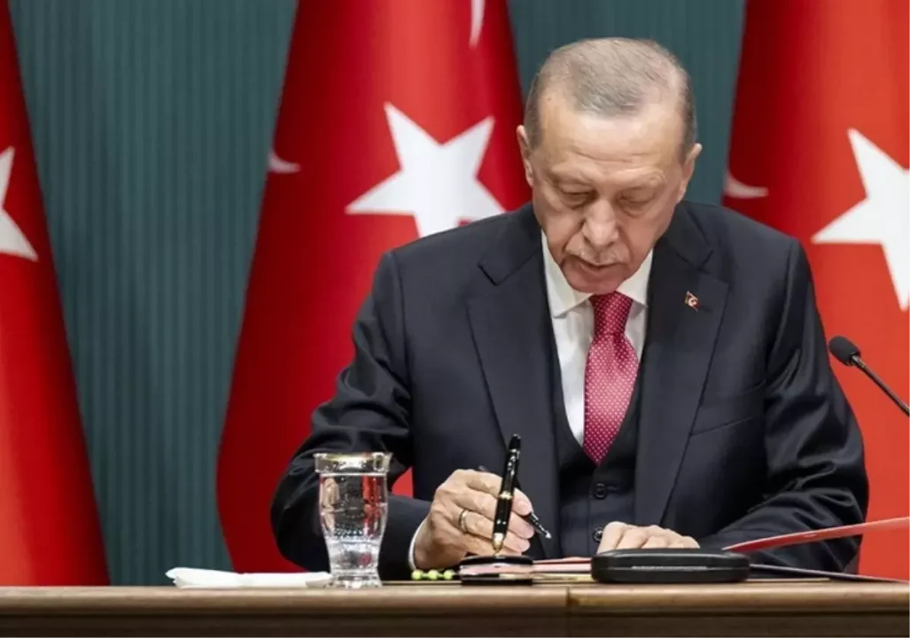 Cumhurbaşkanı Erdoğan İmzaladı: İki Kişinin Mal Varlığına Yönelik Dondurma Kararı Kaldırıldı