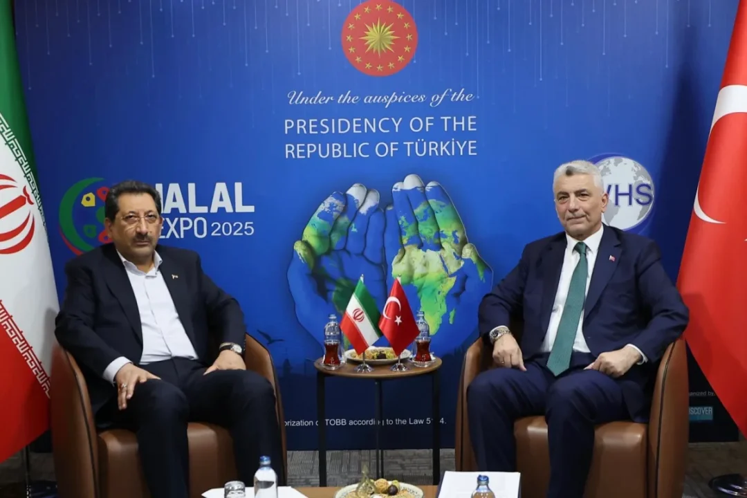 Bakan Bolat, İranlı mevkidaşıyla yatırım ve ticaret imkanlarını görüştü.