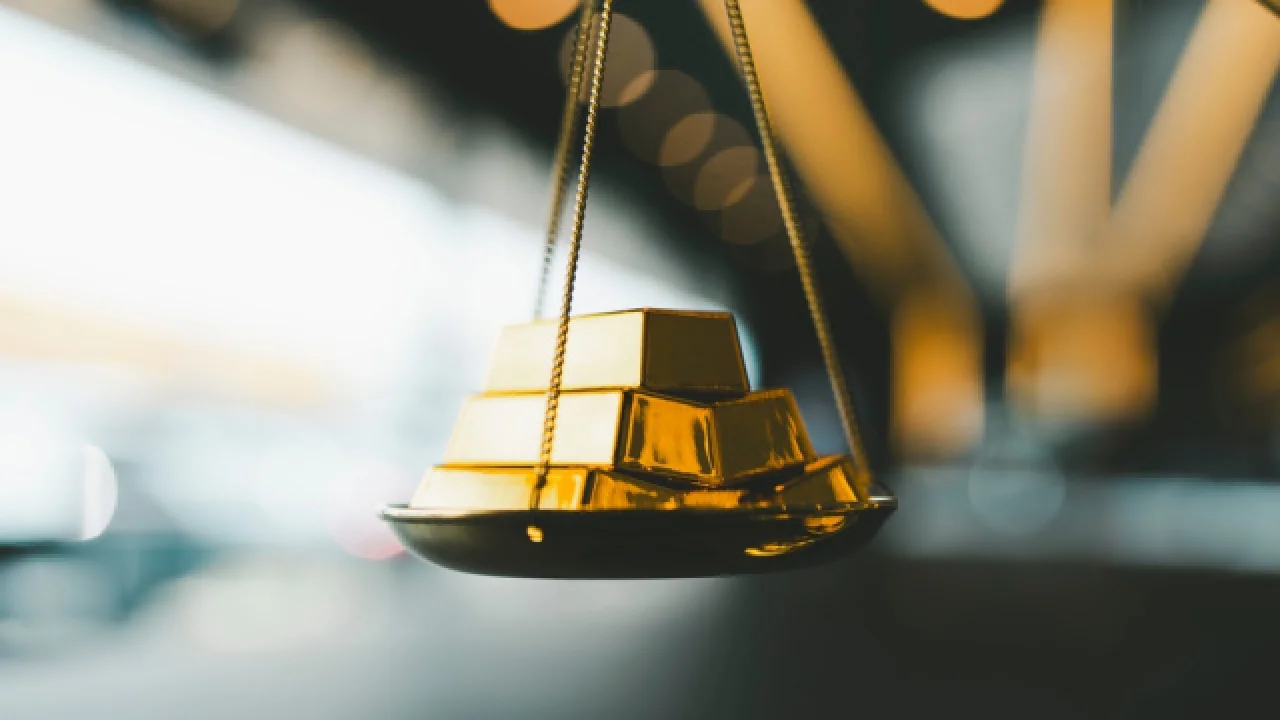 Altın İçin Rekor Beklenti: Dev Bankalar Tahminlerini Yükseltti