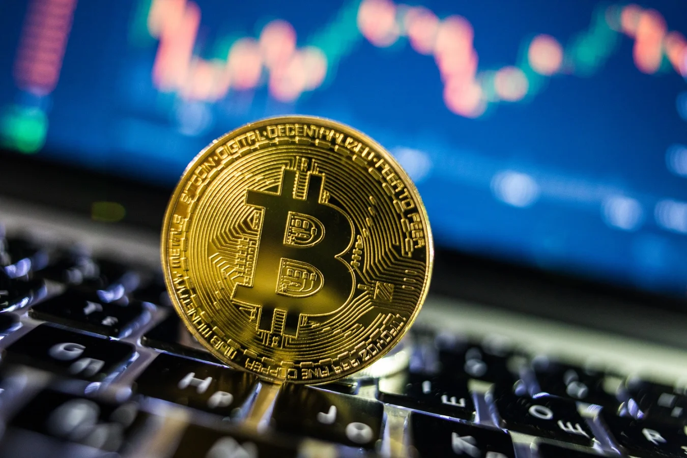 Bitcoin, Kritik Verilerle Tehlikede: Spot Bitcoin ETF'lerinden Yine Negatif