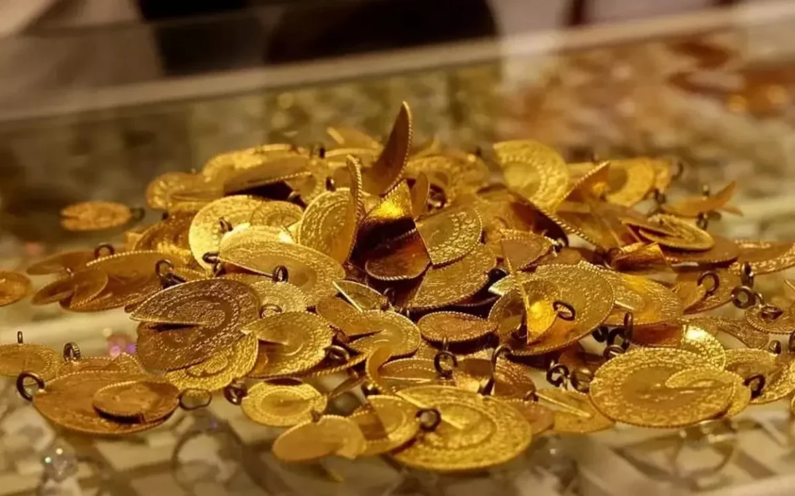 Uzmandan Çarpıcı Altın Tahmini: Gram Altın 10 Bin TL'yi Görebilir