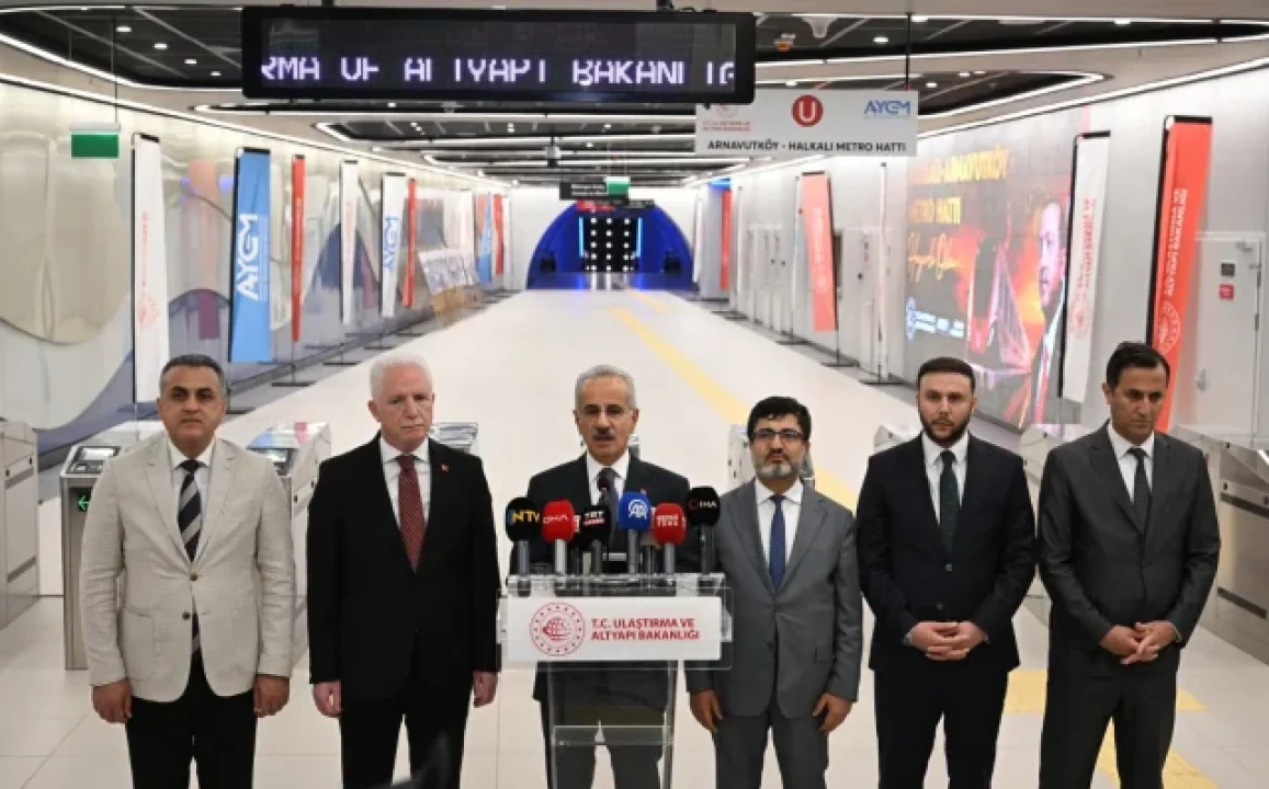 Halkalı-Arnavutköy Metro Hattı Yarın Hizmete Giriyor: Havalimanına Ulaşım 30 Dakikaya Düşecek