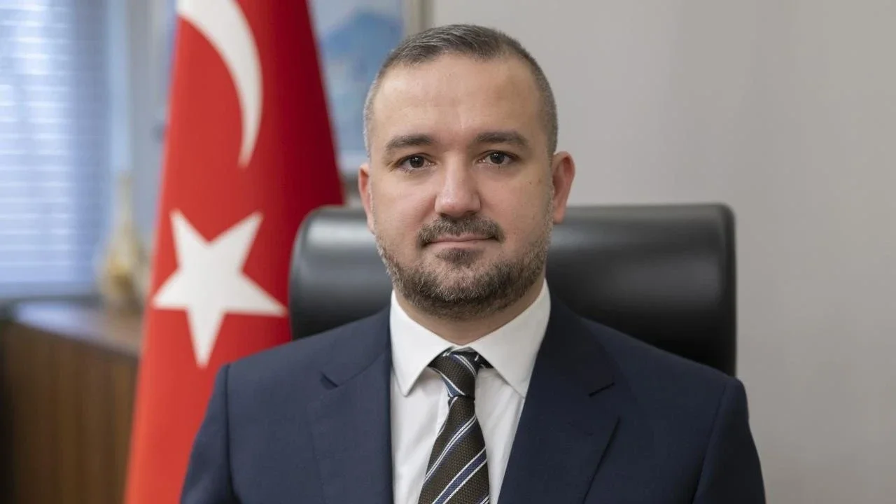 TCMB Başkanı Karahan’dan Gençlere: Farkı Doğru Sorular Sormak ve Hızlı Öğrenmek Yaratacak