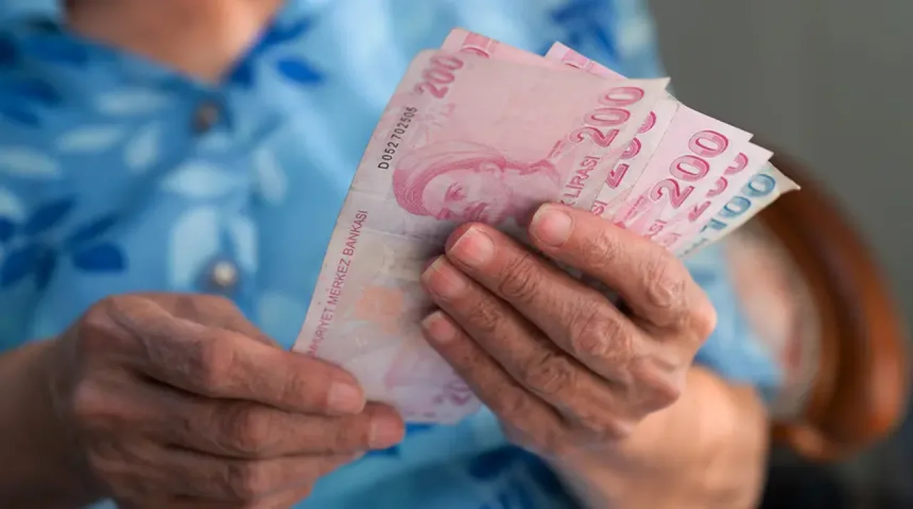 Bağ-Kur'da 5 Yıl Erken Emeklilik Gündemde: 9.000 Gün Şartı 7.200'e İnebilir